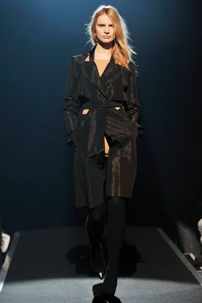 Look 11